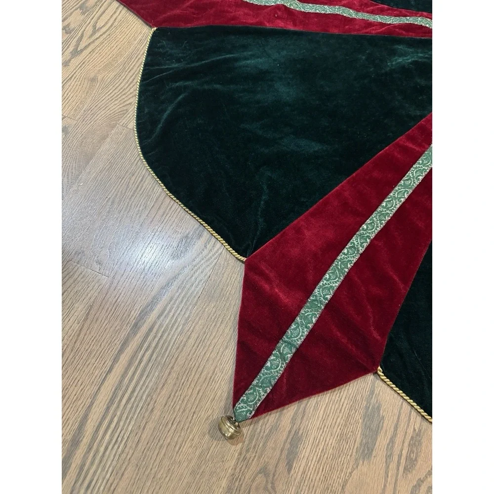 TREE SKIRT CHRISTMAS VINTAGE Paisley‎ Stripe RED GREEN VELVET With Bells Star